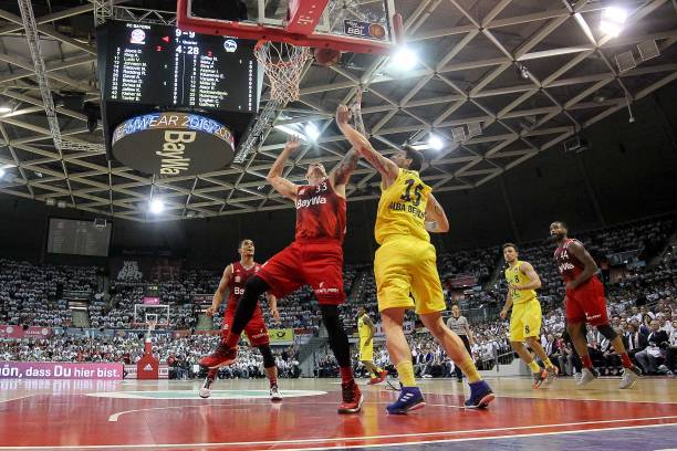 令人血脉偾 令人血脉偾