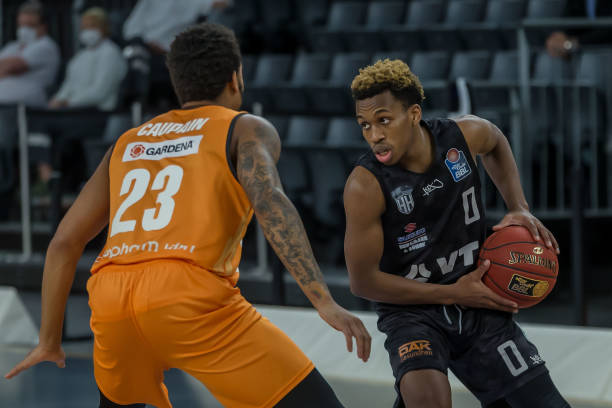 令人血脉偾 令人血脉偾