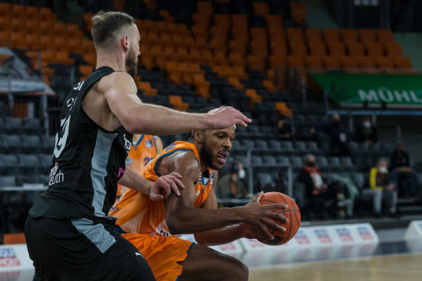 任意球大师 任意球大师