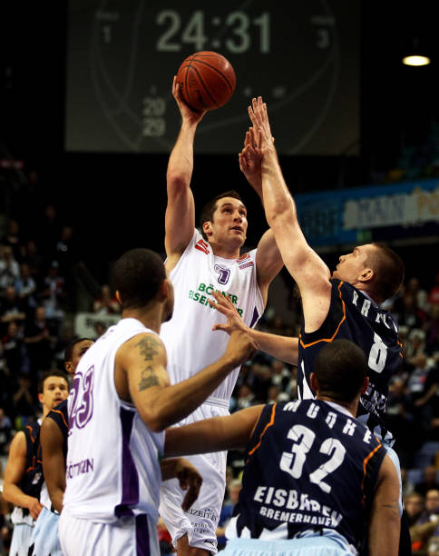 是对他多年 是对他多年